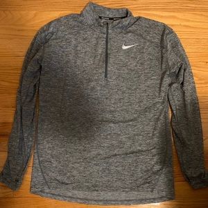 Nike Quarter-Zip Size: L